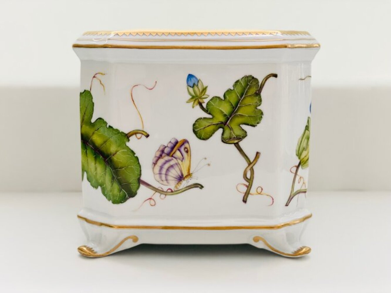 2004B - Cachepot/Planter by Anna Weatherley 3