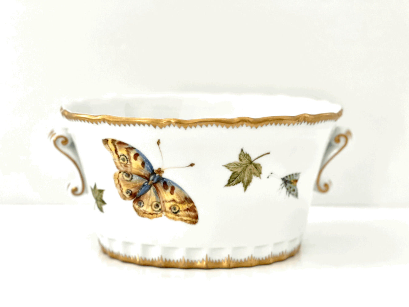 583 - Oval Cachepot by Anna Weatherley 1