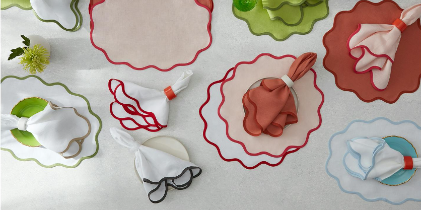 Set of Four Scallop Edge Napkin - Pink & Azalea by Matouk