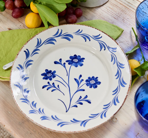 Casa Nuno Blue & White Dinner Plate, 3 Flowers/Vines