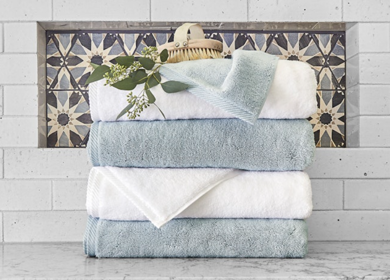 Milagro Bath Towel in Pool