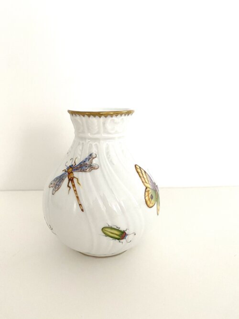 AD110 - Blue Flower Bud Vase by Anna Weatherley 1