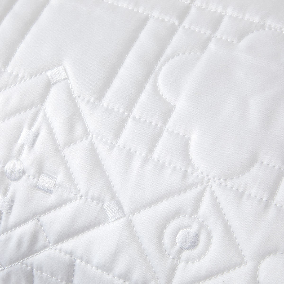 Allure Coverlet by Yves Delorme 2