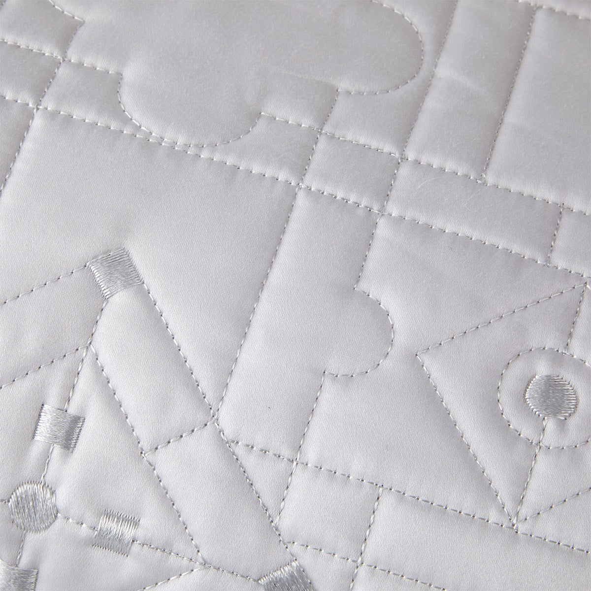 Allure Coverlet by Yves Delorme 5