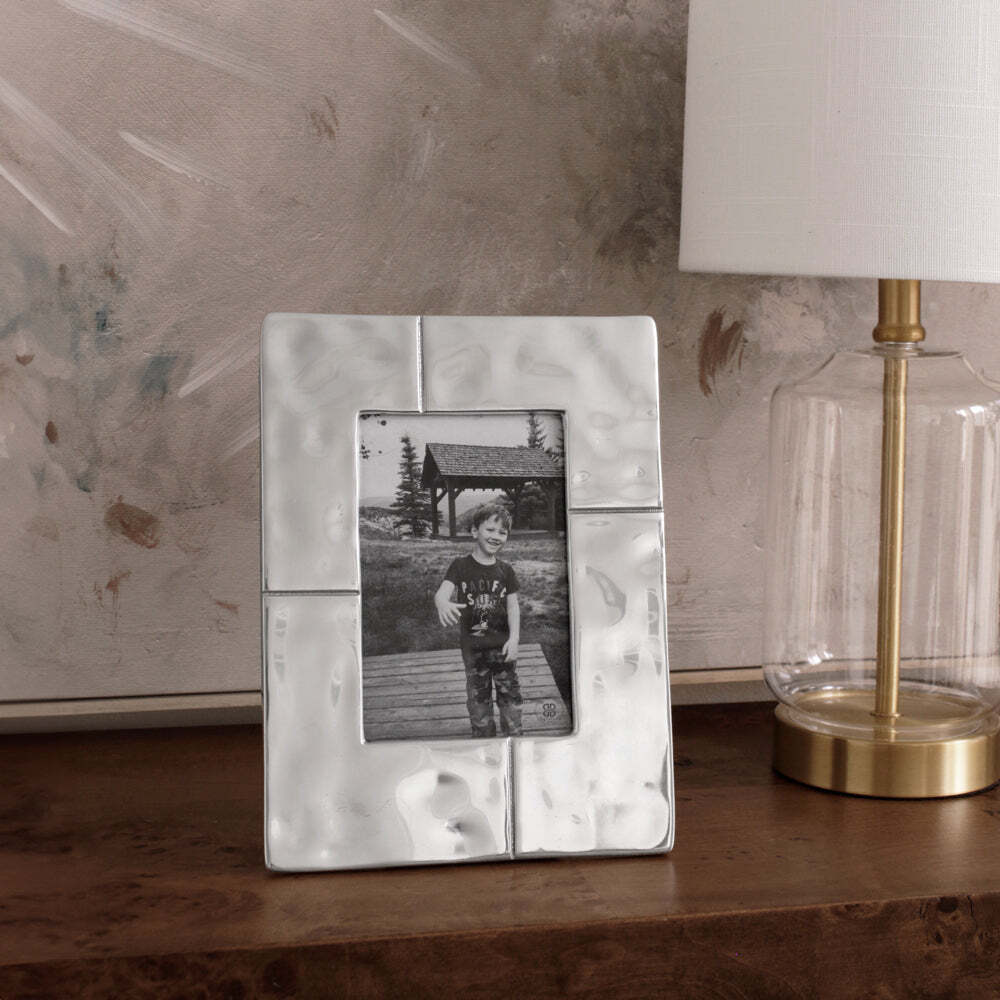 Asimetric 4" x 6" Vertical Frame by Beatriz Ball