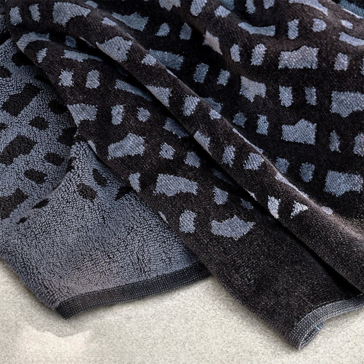 B Monogram Bath Towels by Yves Delorme 1