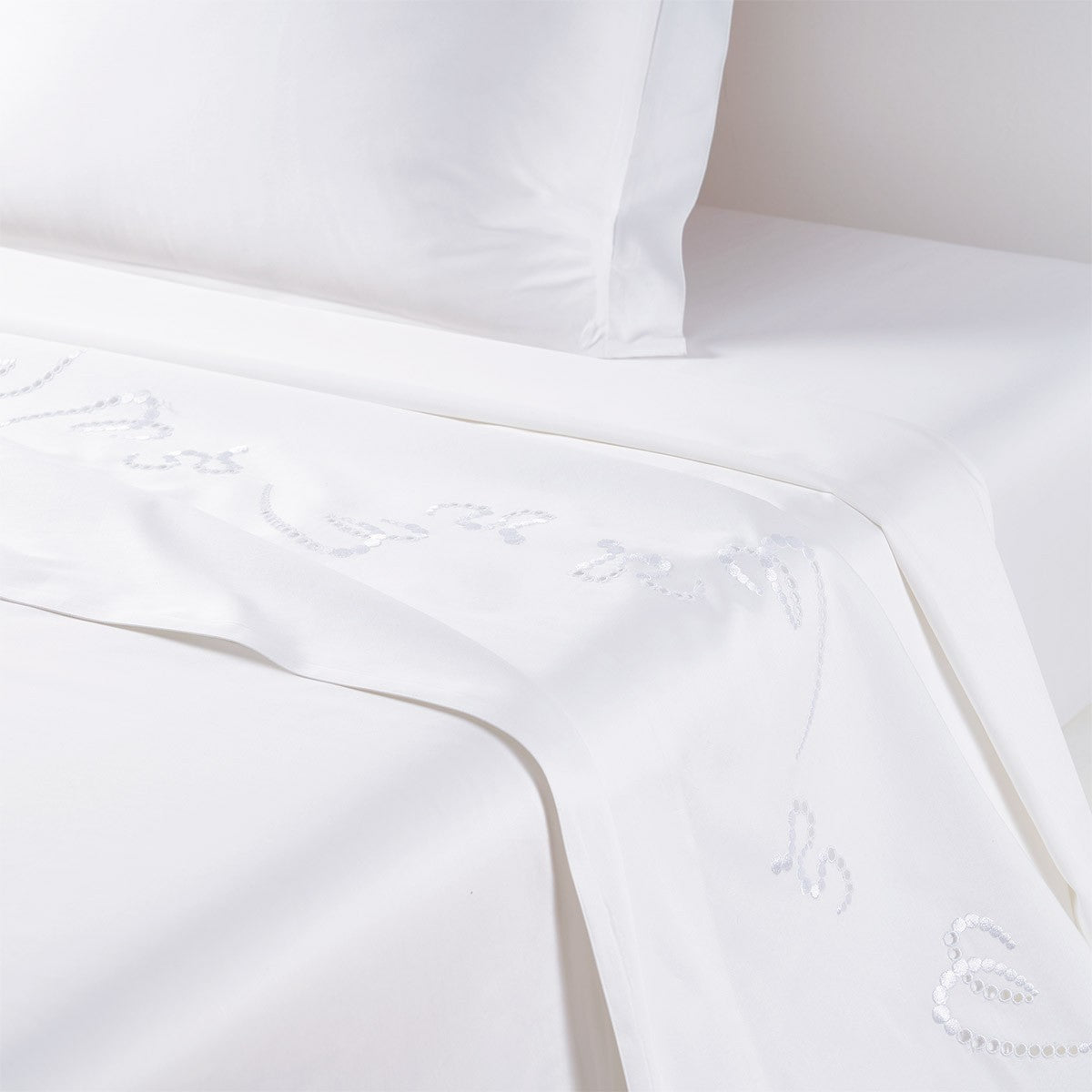 Ballet Bed Collections by Yves Delorme 6