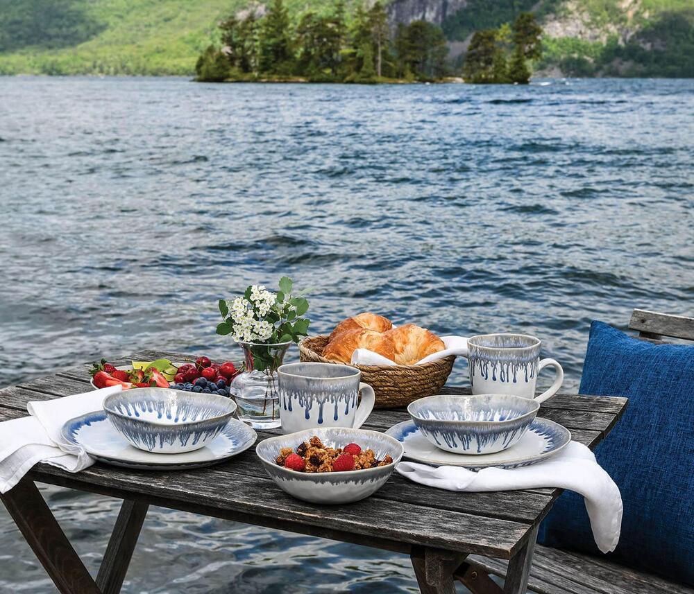 Burlington Dinnerware - Pool by Simon Pearce 2