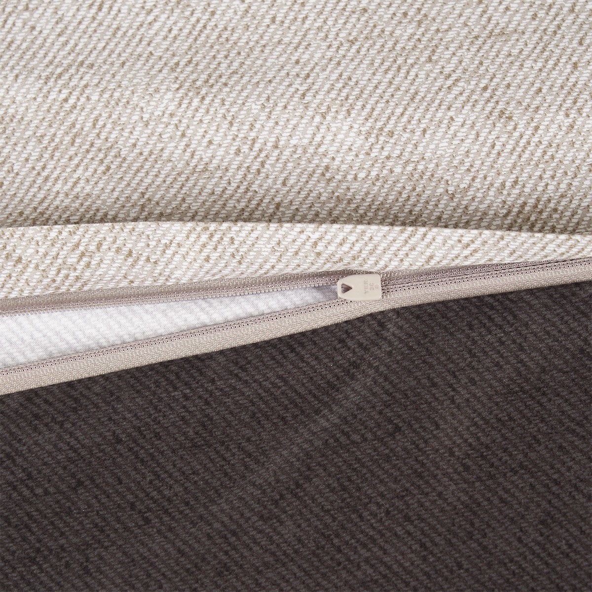 Carlow Bed Collections by Yves Delorme 2
