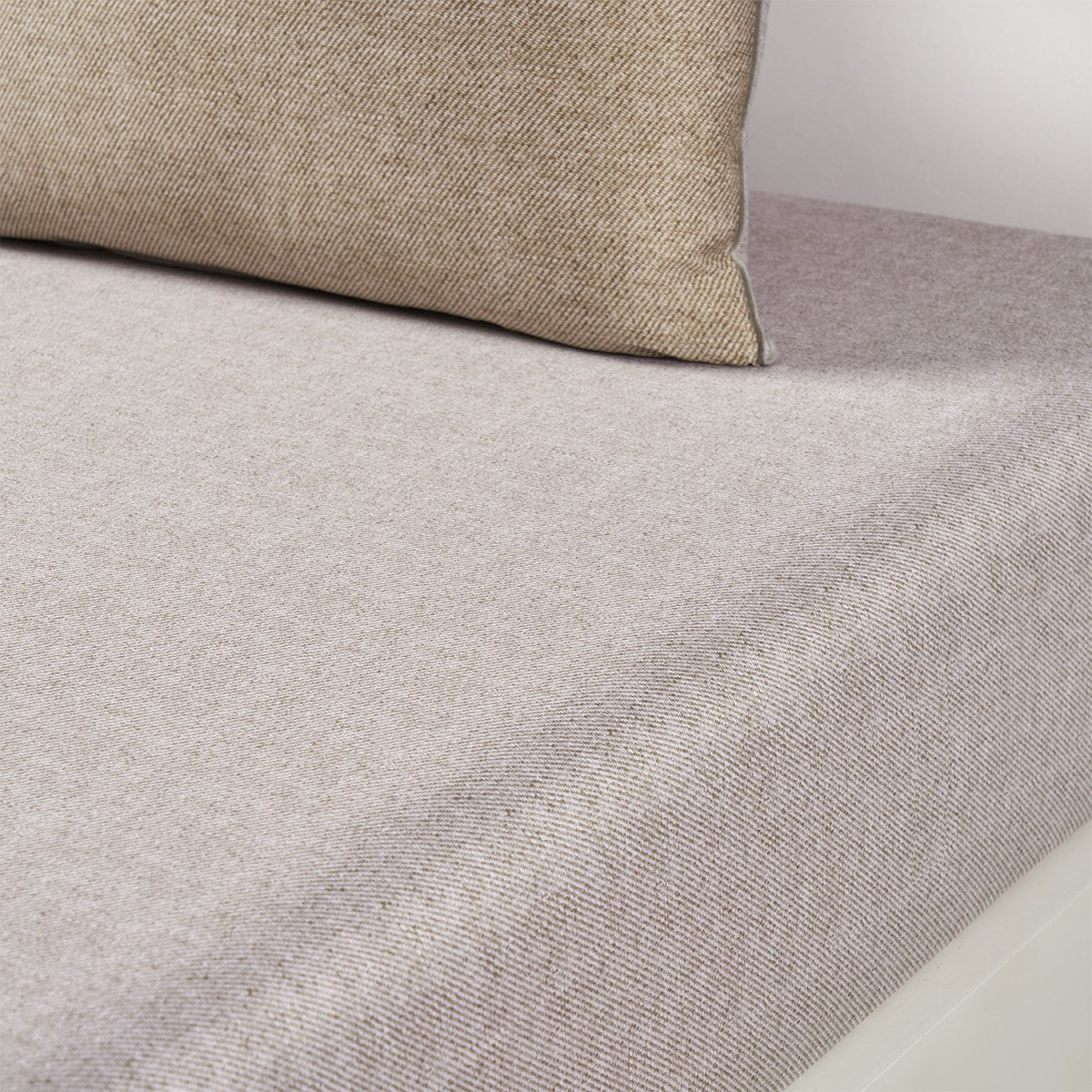 Carlow Bed Collections by Yves Delorme 5