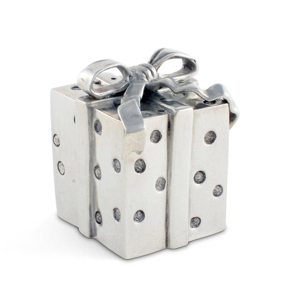 Christmas Package Salt and Pepper by Vagabond House