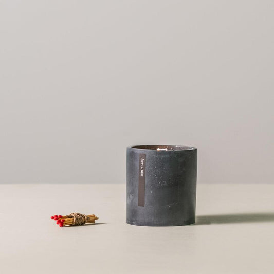 Concrete Candle - Harvest Moon Charcoal by Simon Pearce 1