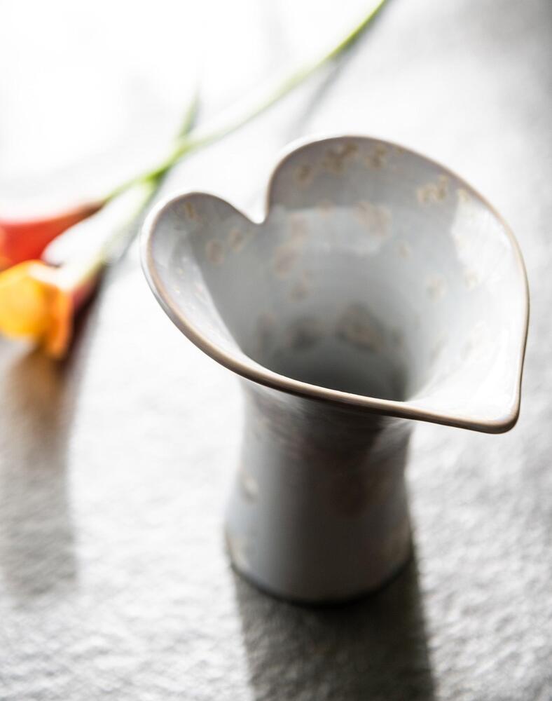 Crystalline Calla Lily Vase by Simon Pearce 2