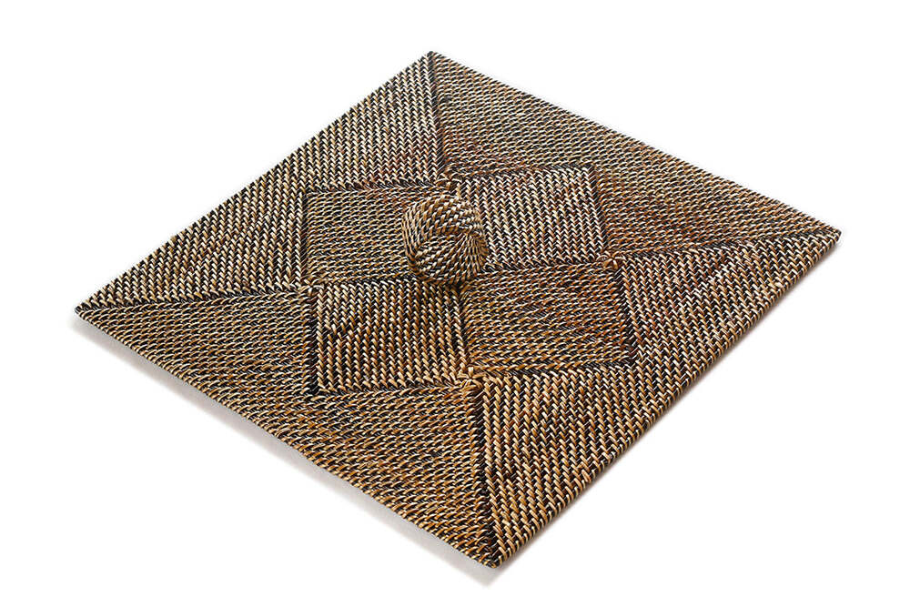 Diamond Pattern Square Placemat with Napkin Ring - Set of 4 by Calaisio