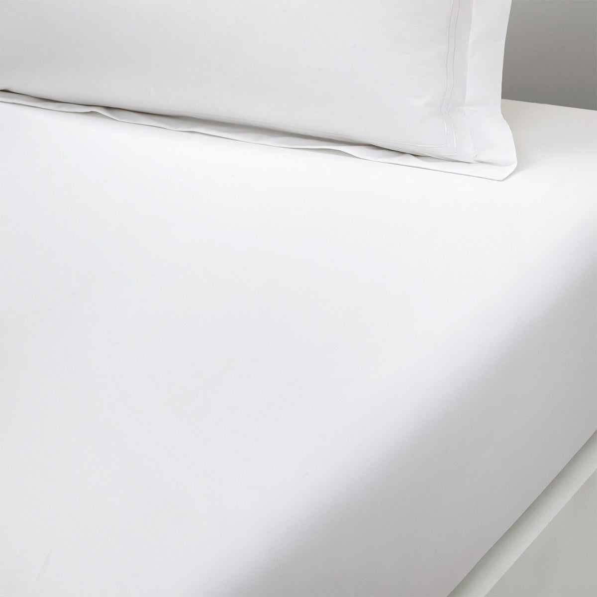 Duo Bed Collections by Yves Delorme 15