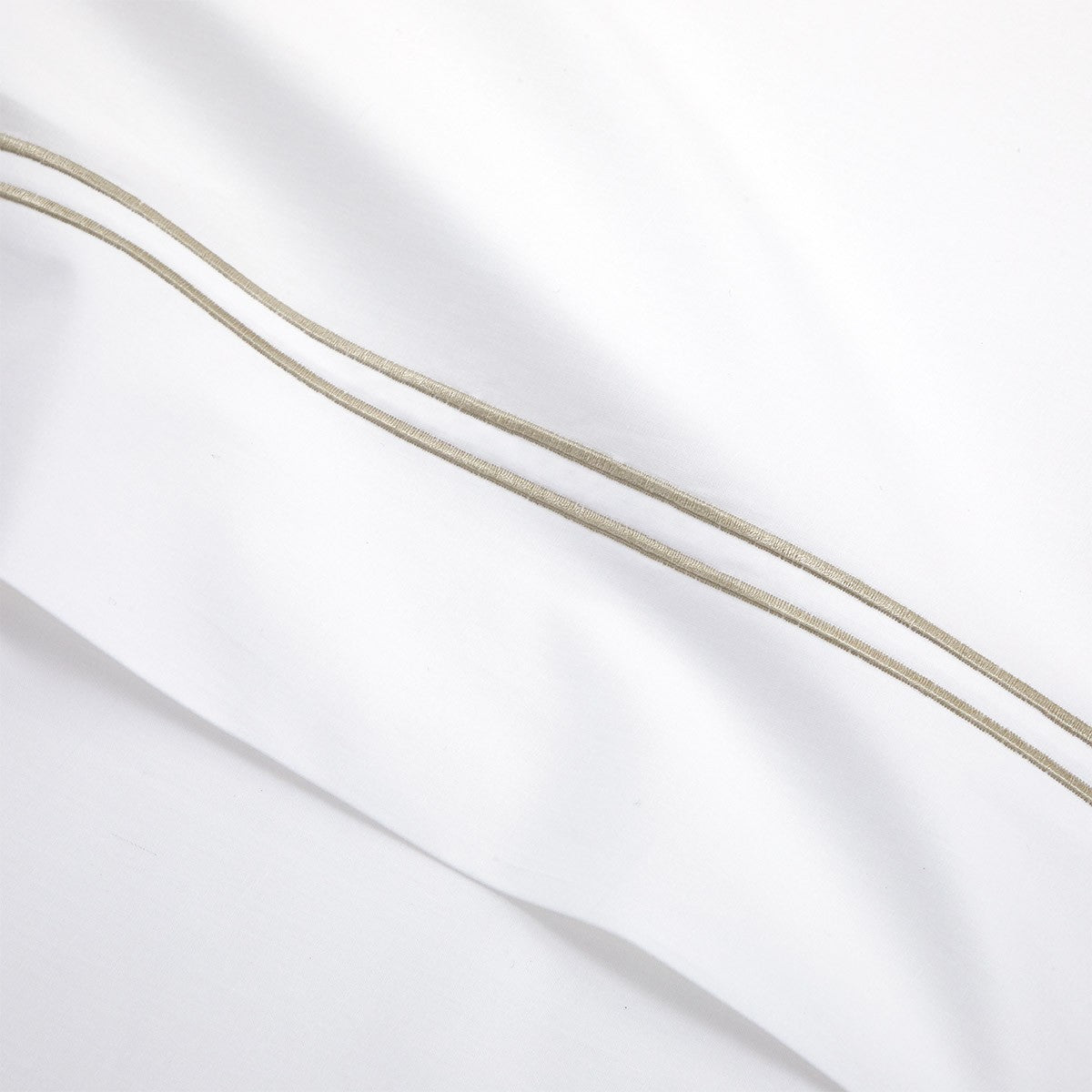 Duo Bed Collections by Yves Delorme 24