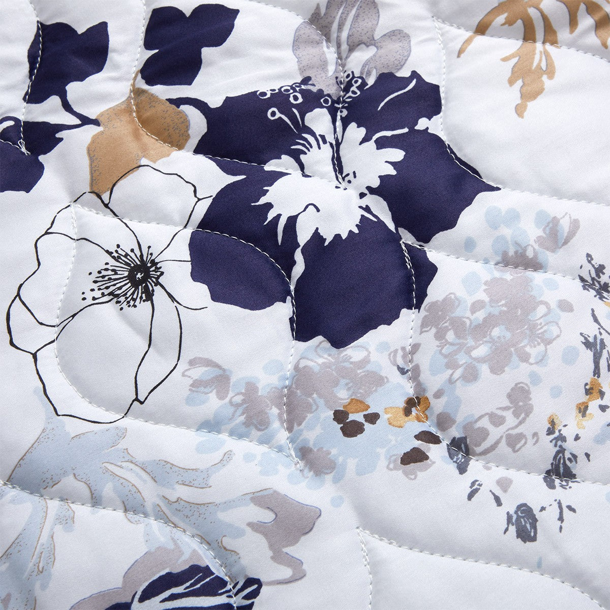 Eclipses Bed Collections by Yves Delorme 9