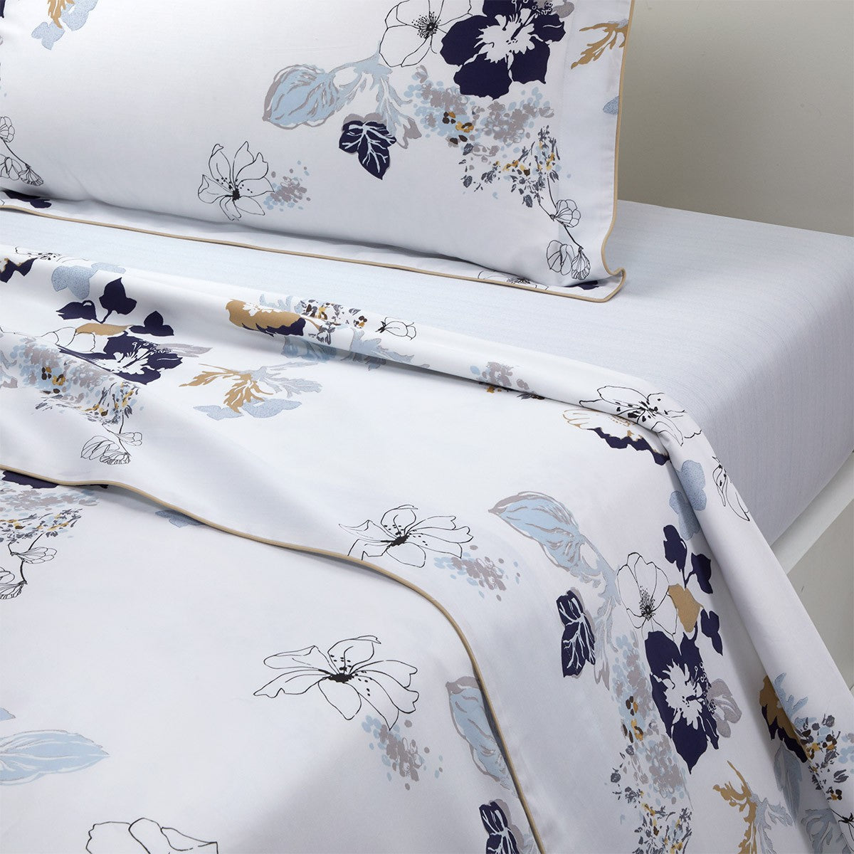 Eclipses Bed Collections by Yves Delorme 6