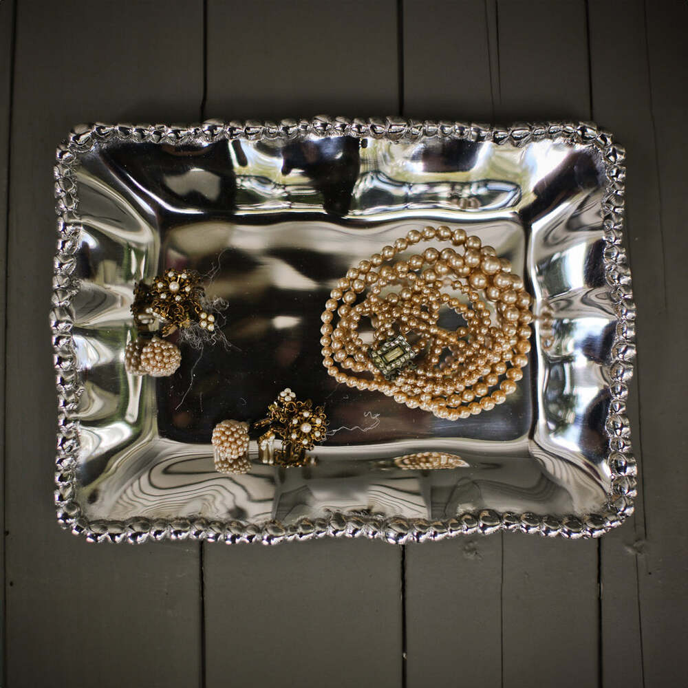 Giftables Organic Pearl Petit Tray by Beatriz Ball 1