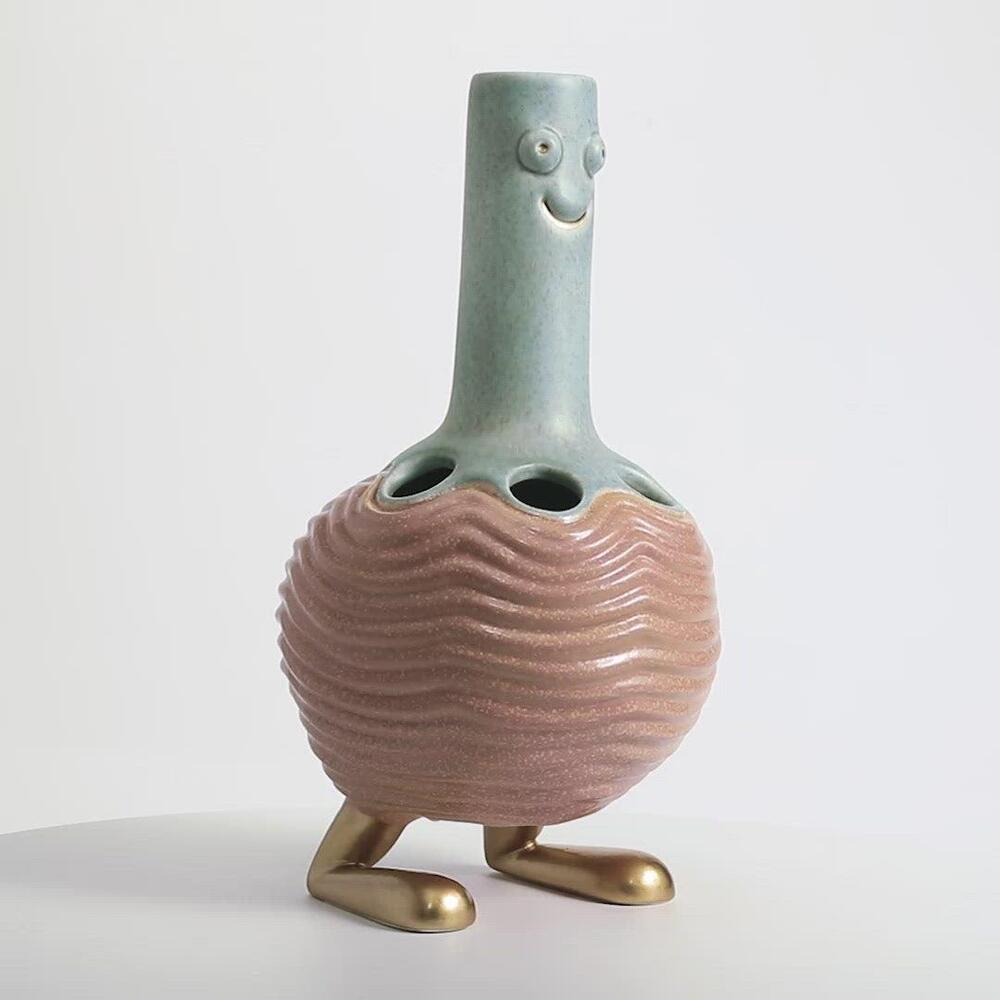 Haas Carey Vase by L'Objet 1