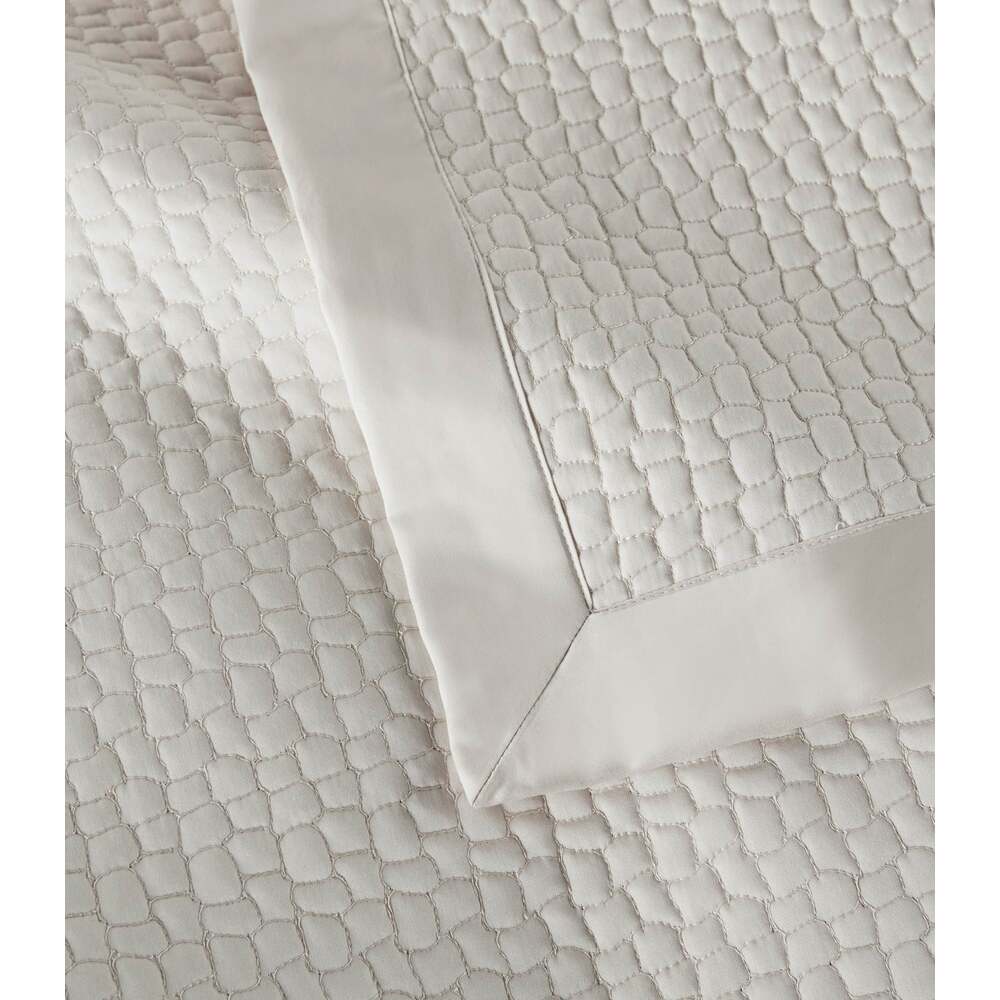Hamilton Quilted Coverlet by Peacock Alley 3