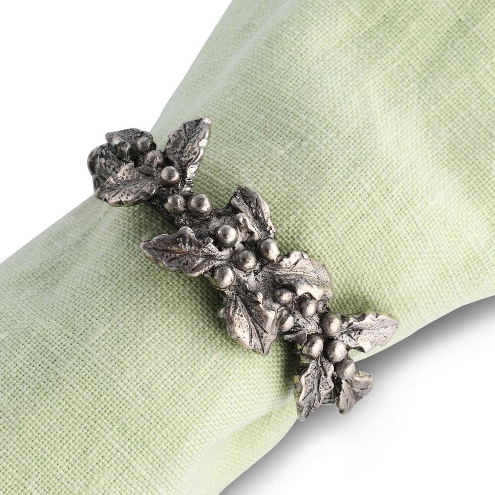 Holly Napkin Ring by Vagabond House 1