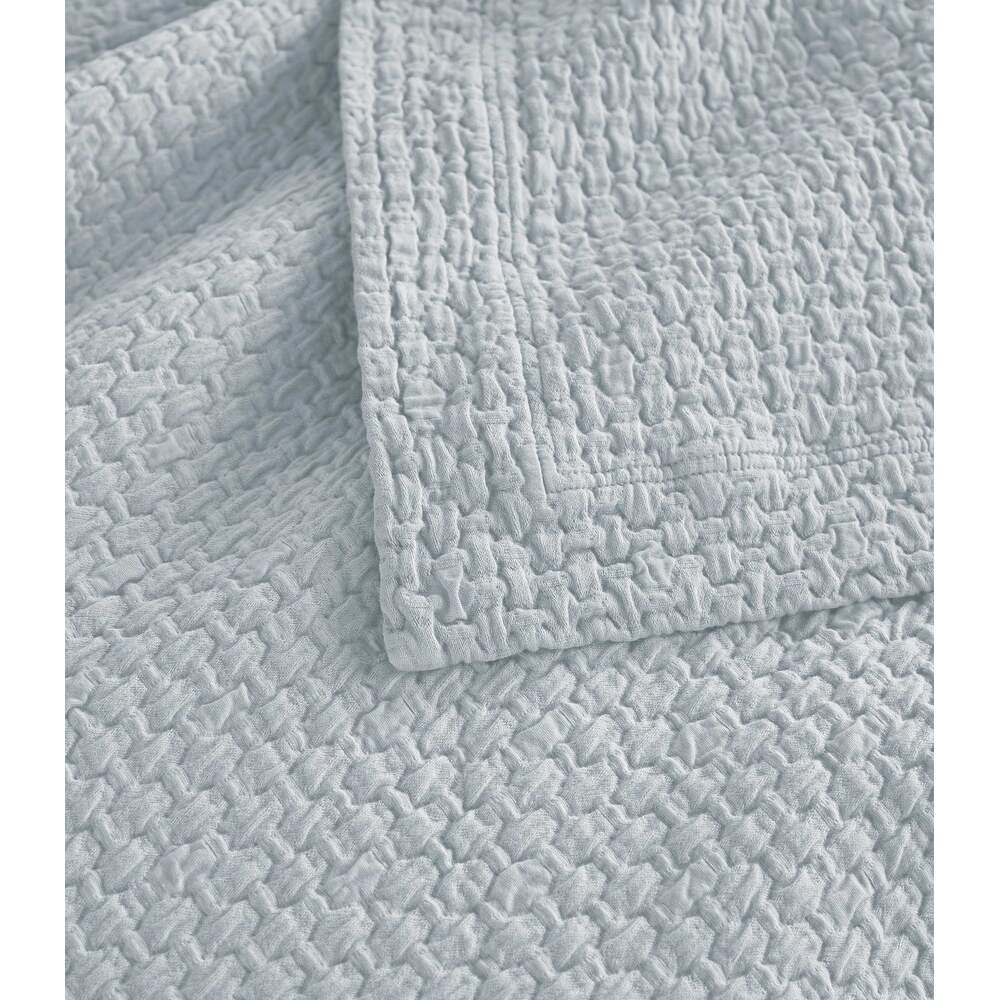 Juliet Matelasse Coverlet by Peacock Alley 3