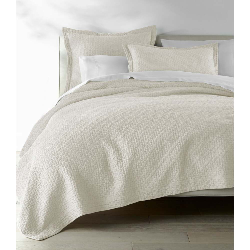 Juliet Matelasse Coverlet by Peacock Alley 9