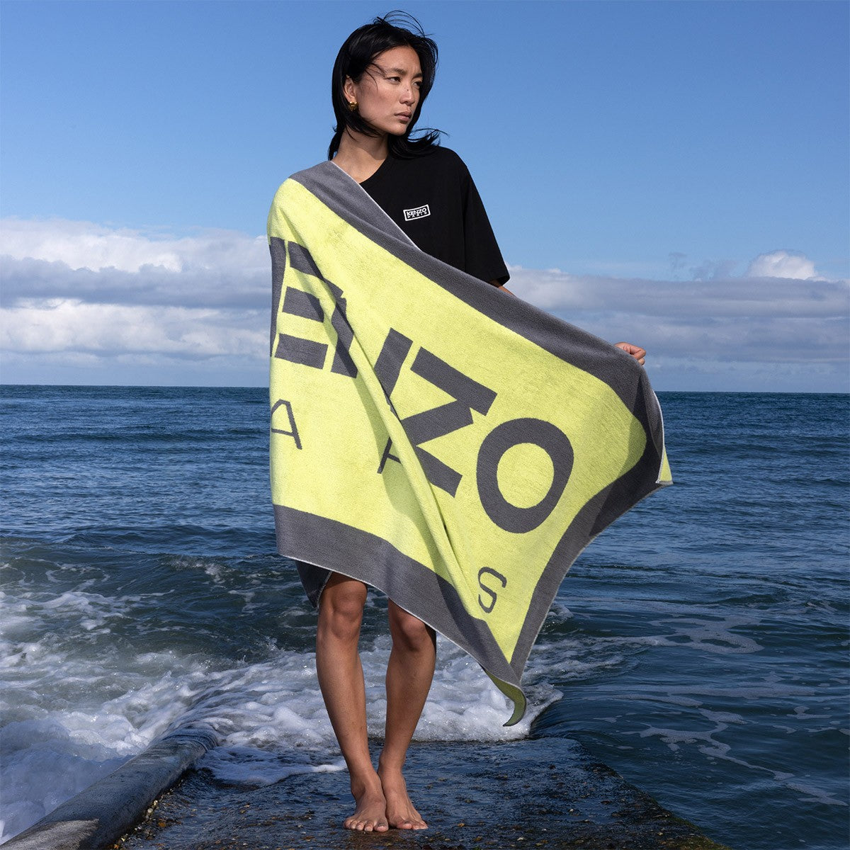 K Label Jacquard Beach Towel with belt by Yves Delorme 5