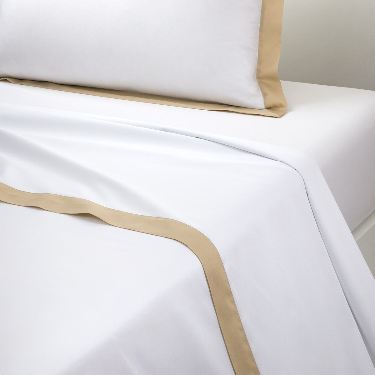 Linea Bed Collections by Yves Delorme 15