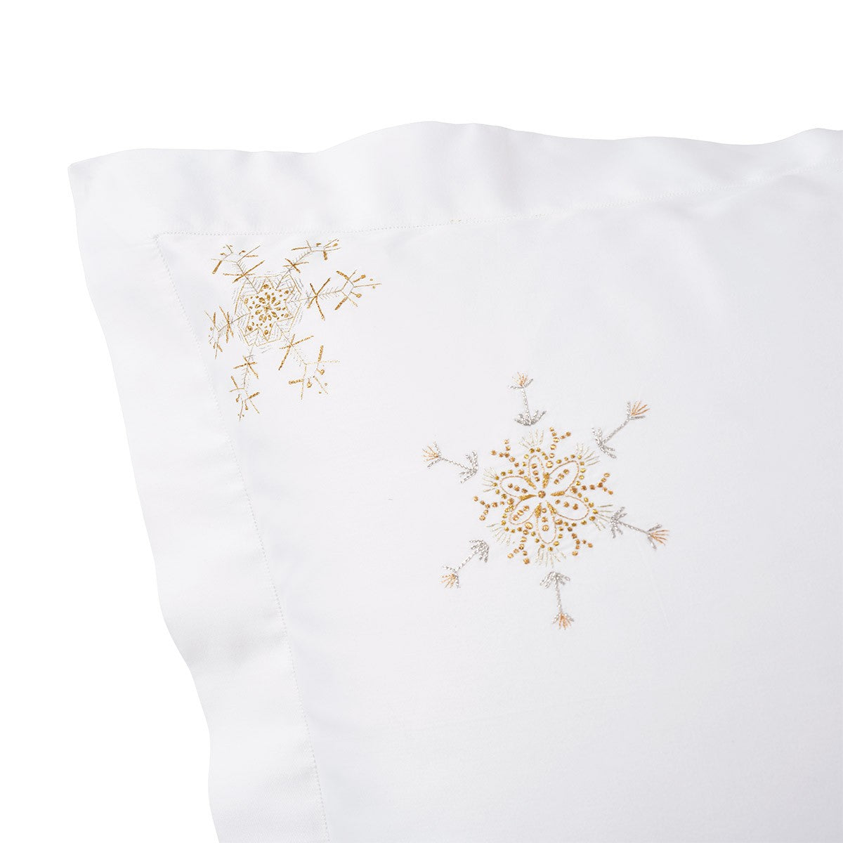 Lully Bed Collections by Yves Delorme 16