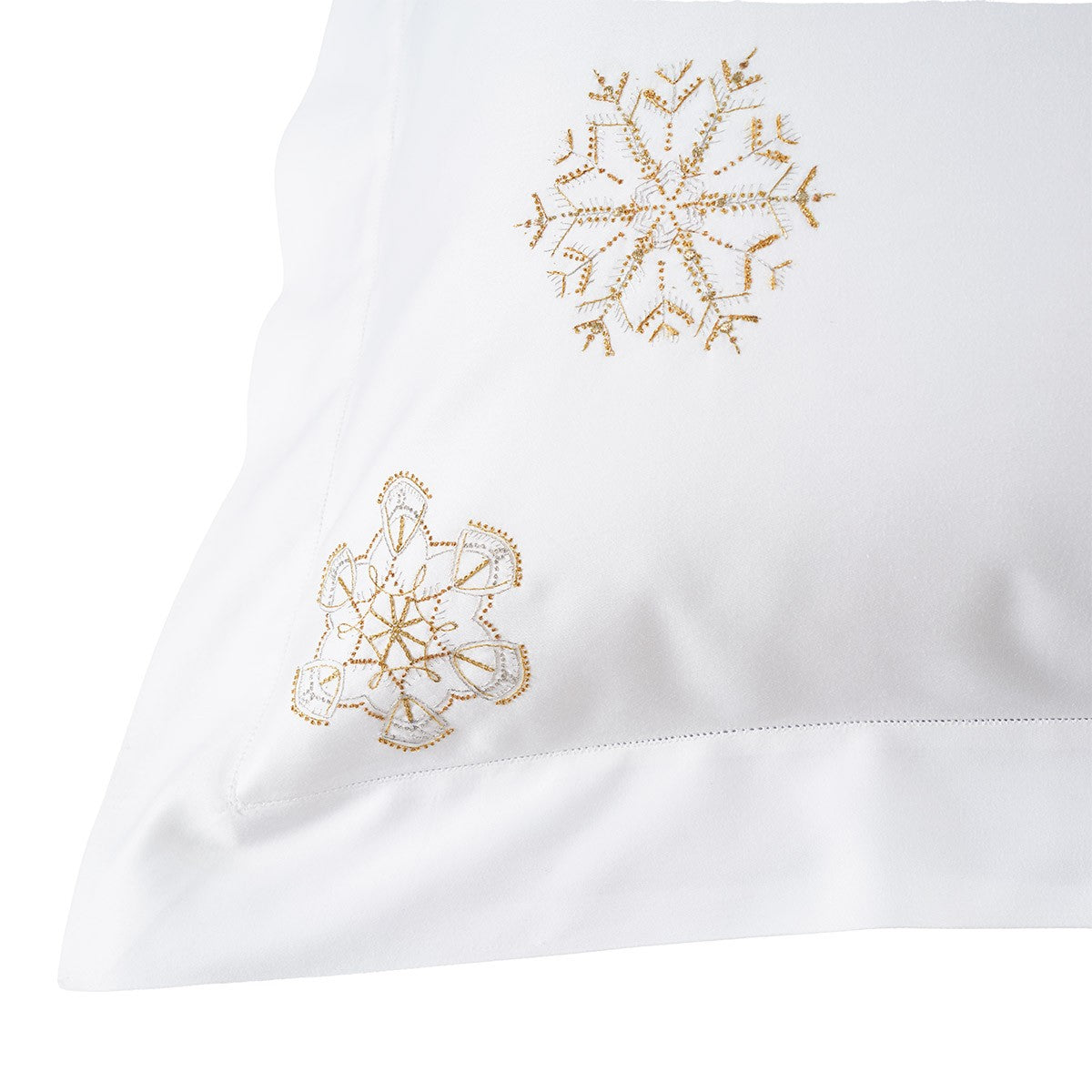Lully Bed Collections by Yves Delorme 17