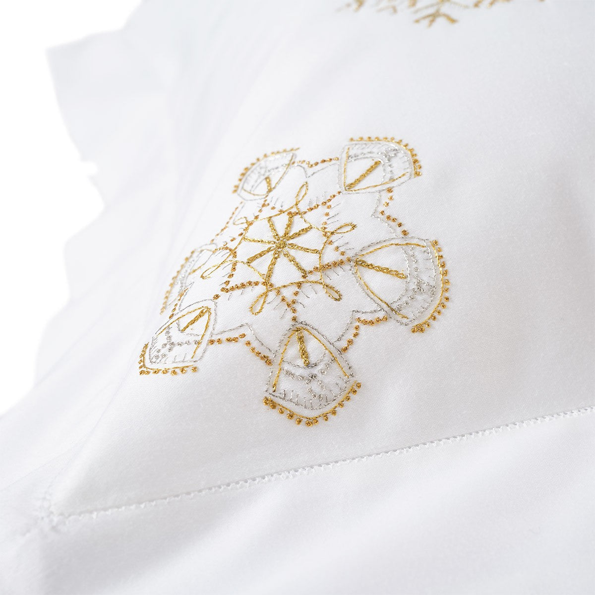 Lully Bed Collections by Yves Delorme 19