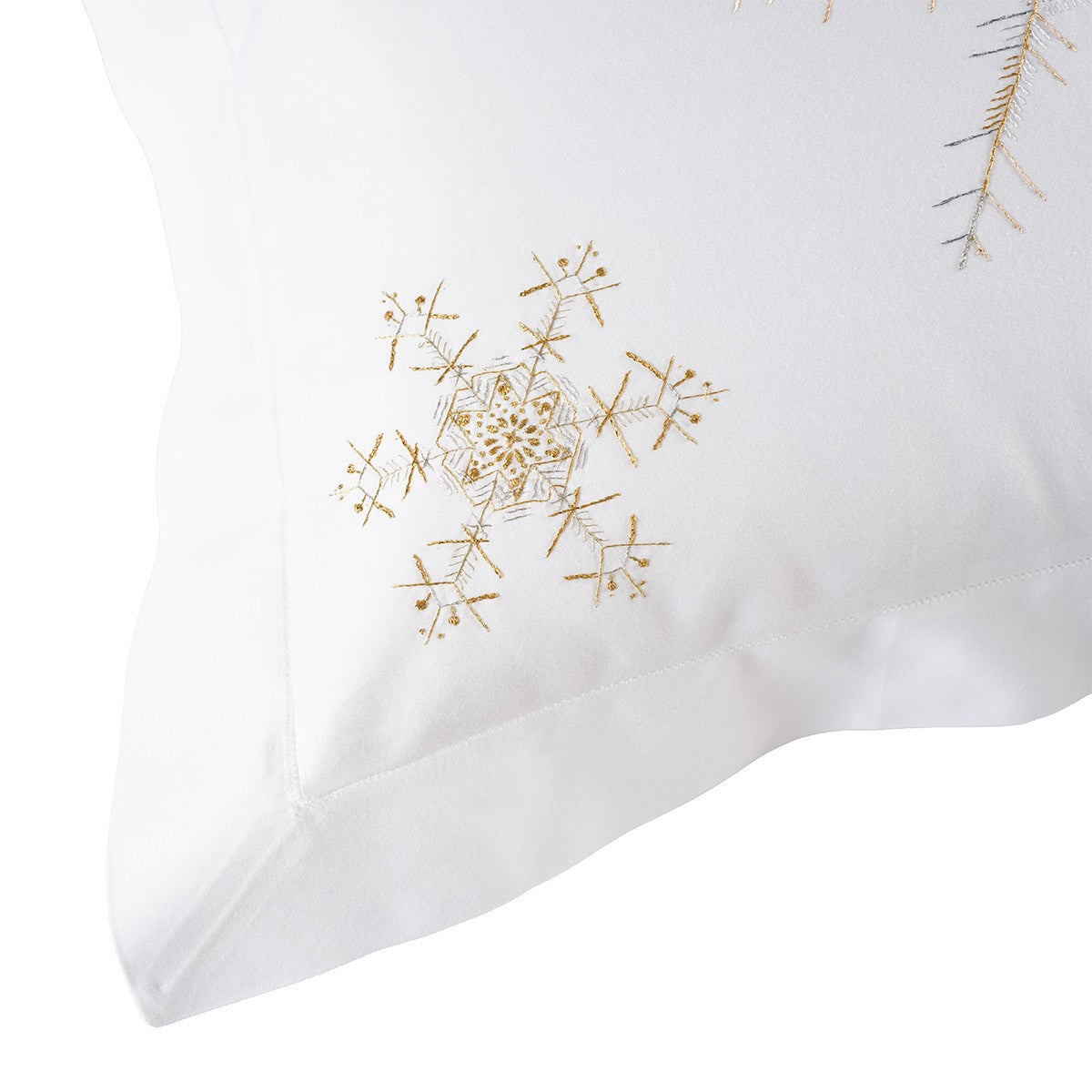 Lully Bed Collections by Yves Delorme 23