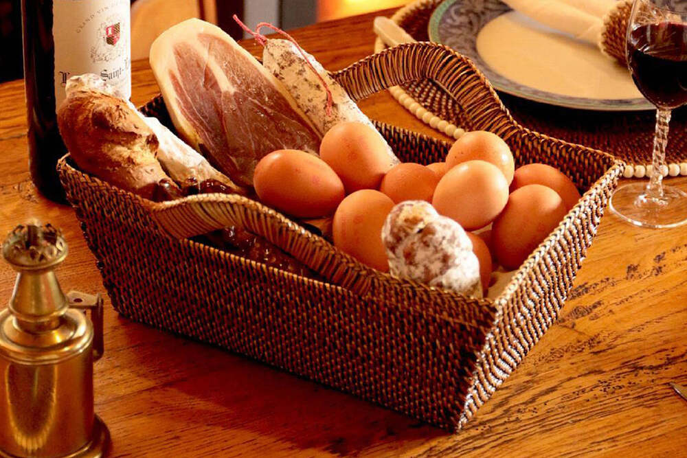 Medium Rectangular Bread Basket with Handles by Calaisio 1
