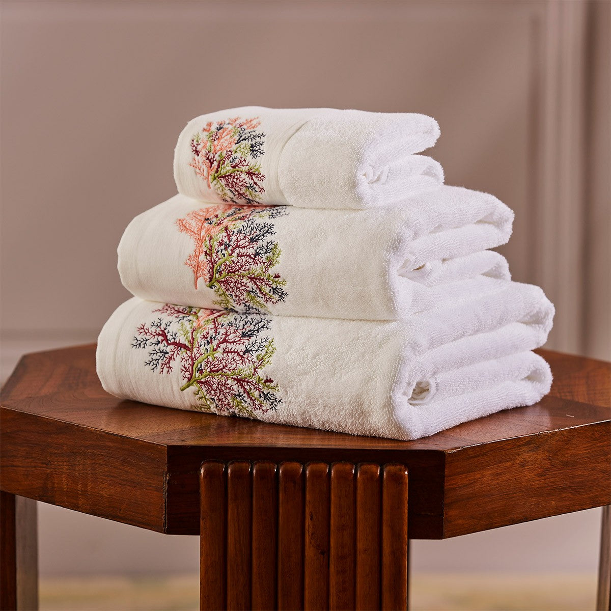 Naiades Bath Towels by Yves Delorme 10