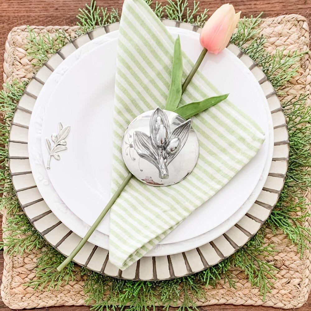 Olive Napkin Weight by Arthur Court Designs 3