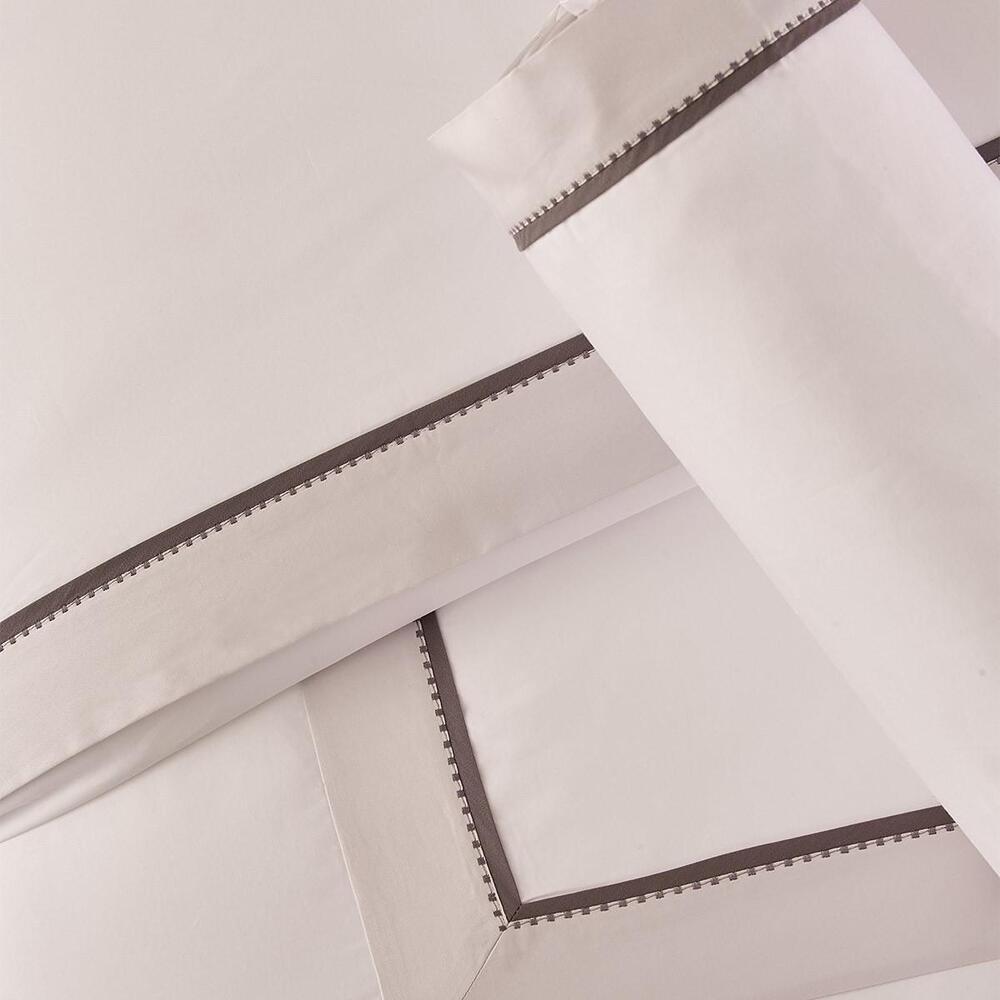 Opera Bed Collection by Yves Delorme 2