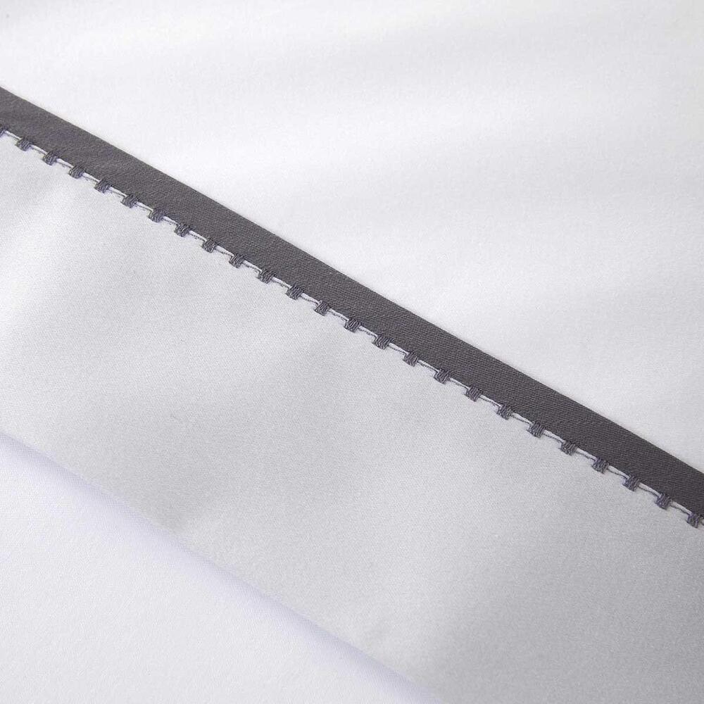 Opera Bed Collection by Yves Delorme 5