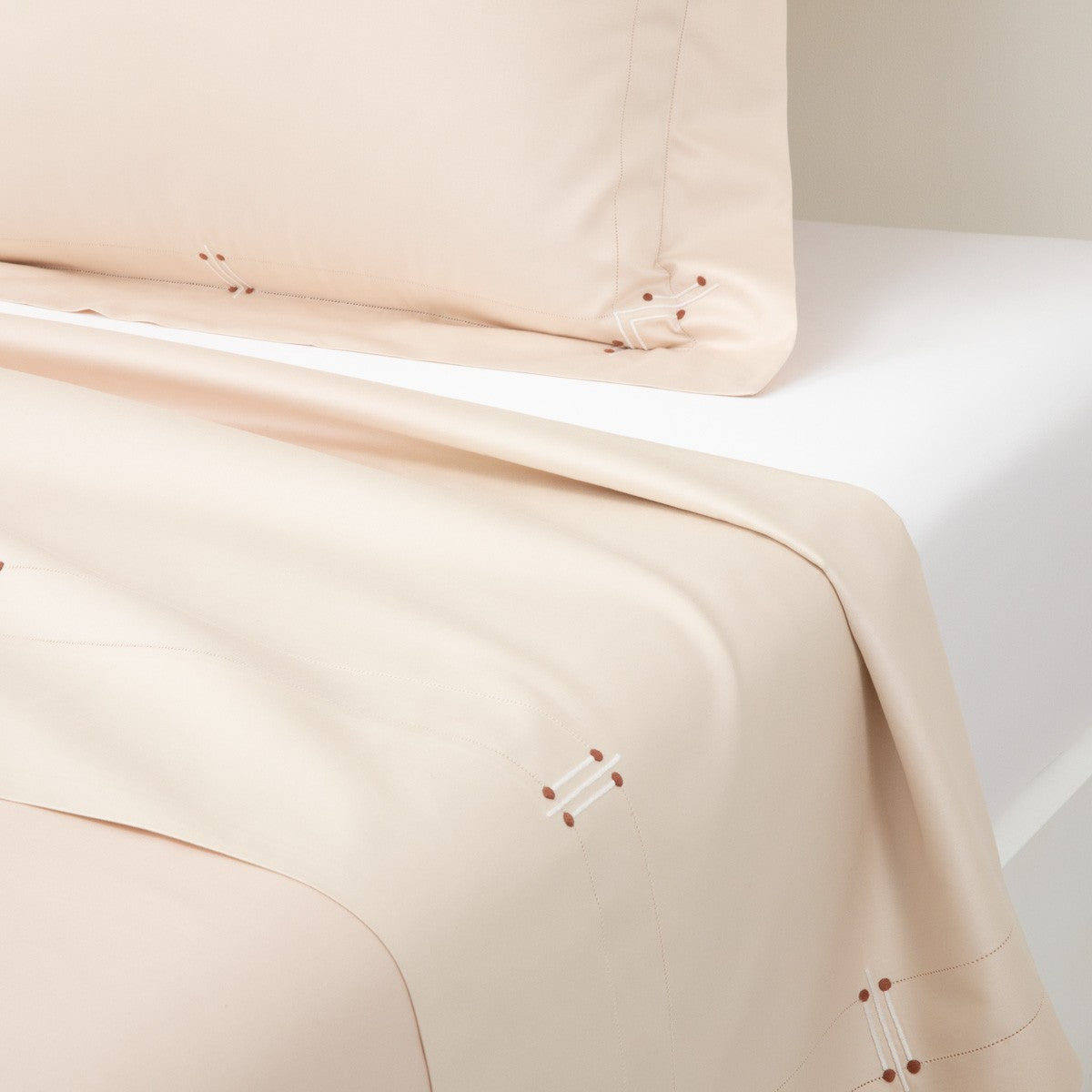Piano Bed Collection by Yves Delorme 1