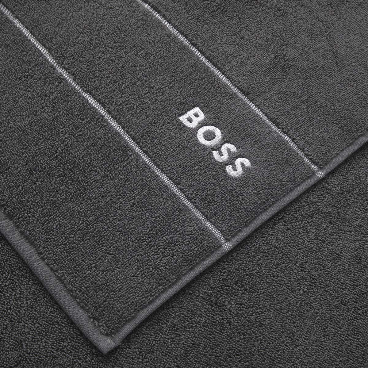 Plain Bath Towels by Yves Delorme 3
