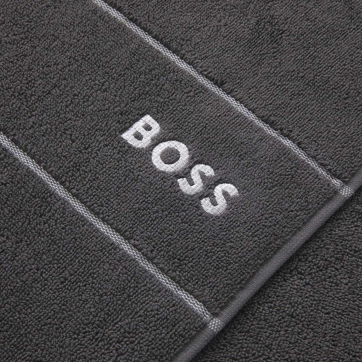 Plain Bath Towels by Yves Delorme 4