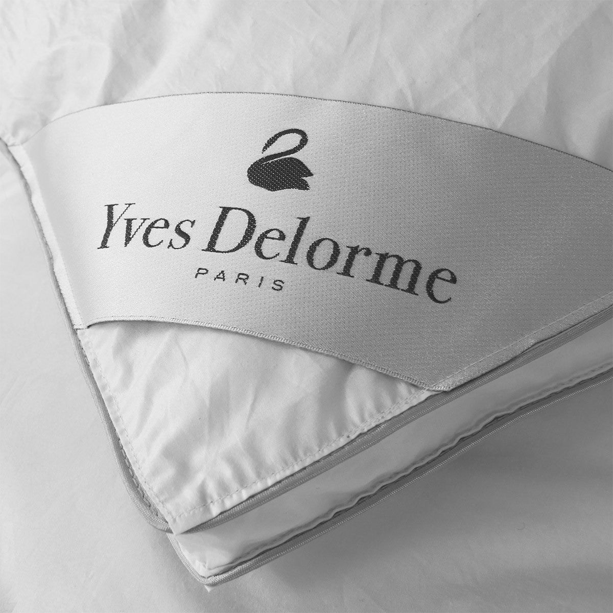Prestige Spring Comforter by Yves Delorme 3
