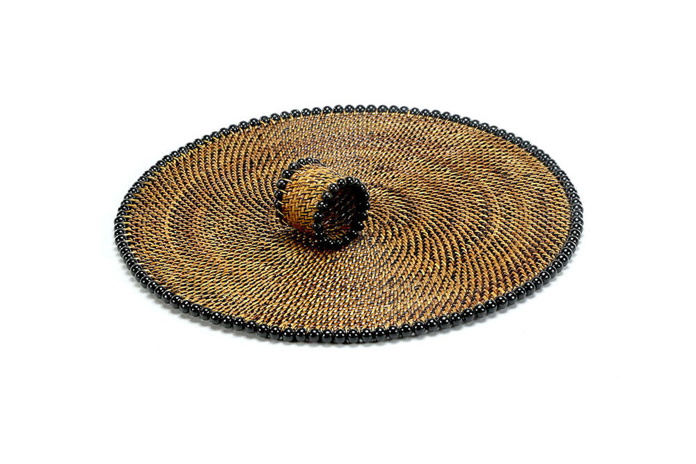 Round Placemat and Napkin Ring with Black Wood Beads - Set of 4 by Calaisio