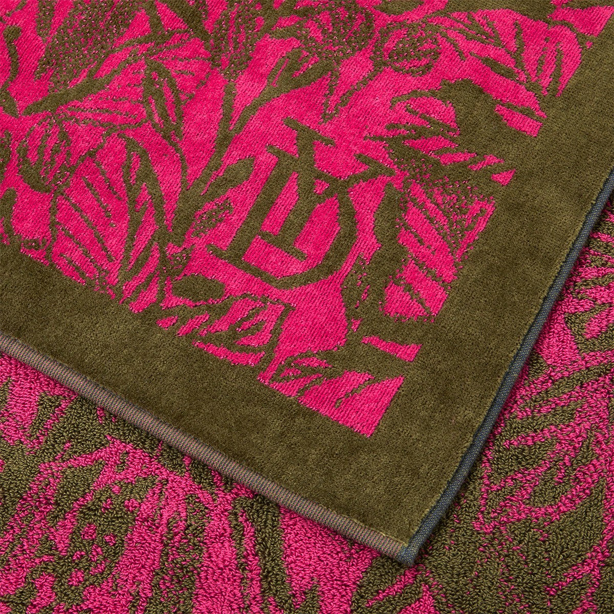 Sao Jacquard Velour Beach Towel by Yves Delorme 2