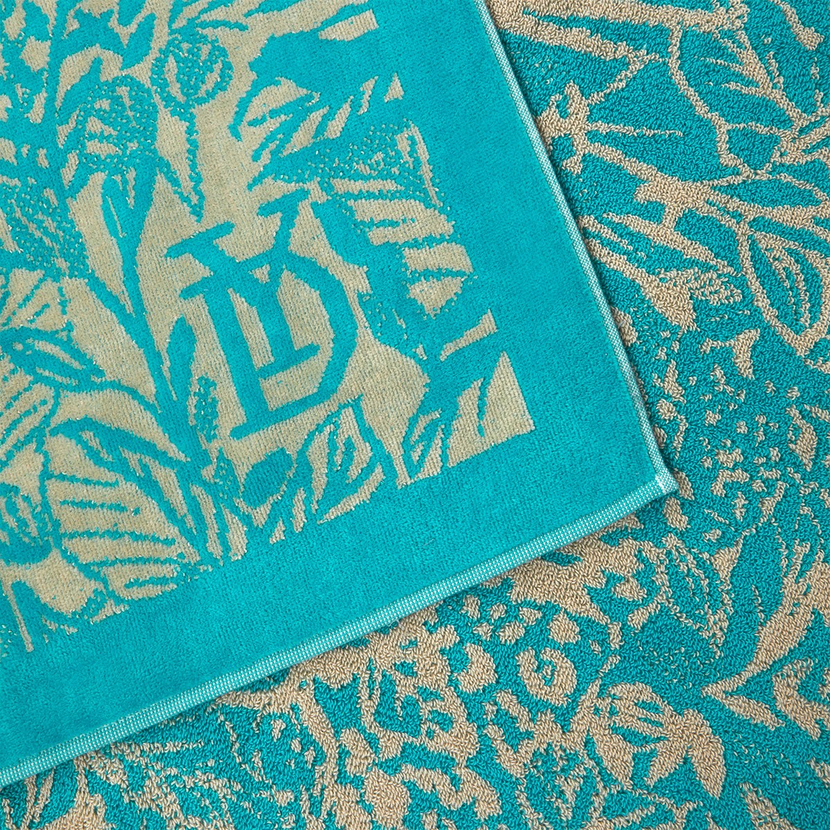 Sao Jacquard Velour Beach Towel by Yves Delorme 7
