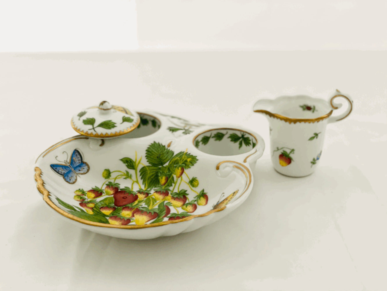 ST100 - 3 Pc. Large Strawberry Dish by Anna Weatherley 1