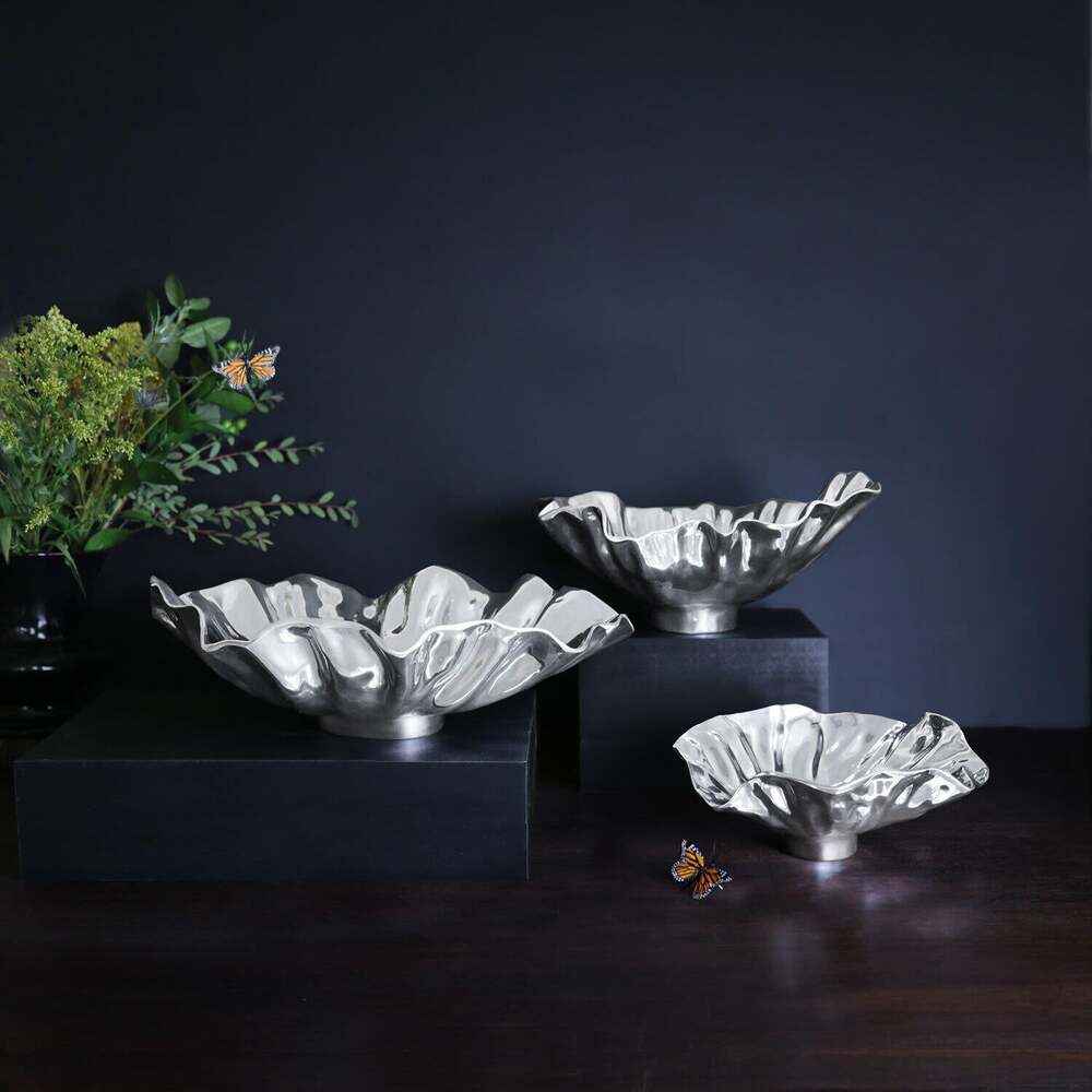 Vento Bloom Medium Bowl by Beatriz Ball 3