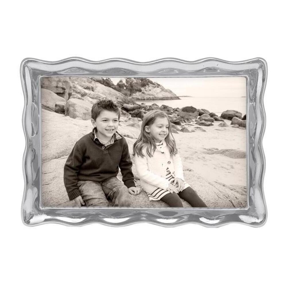 Wavy Picture Frame by Mariposa 1