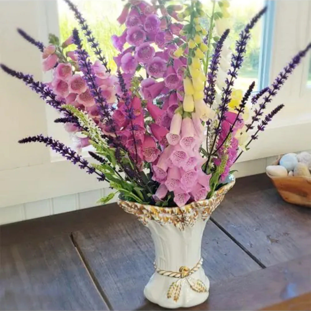 White Sheaf Vase by Mottahedeh Additional Image -1